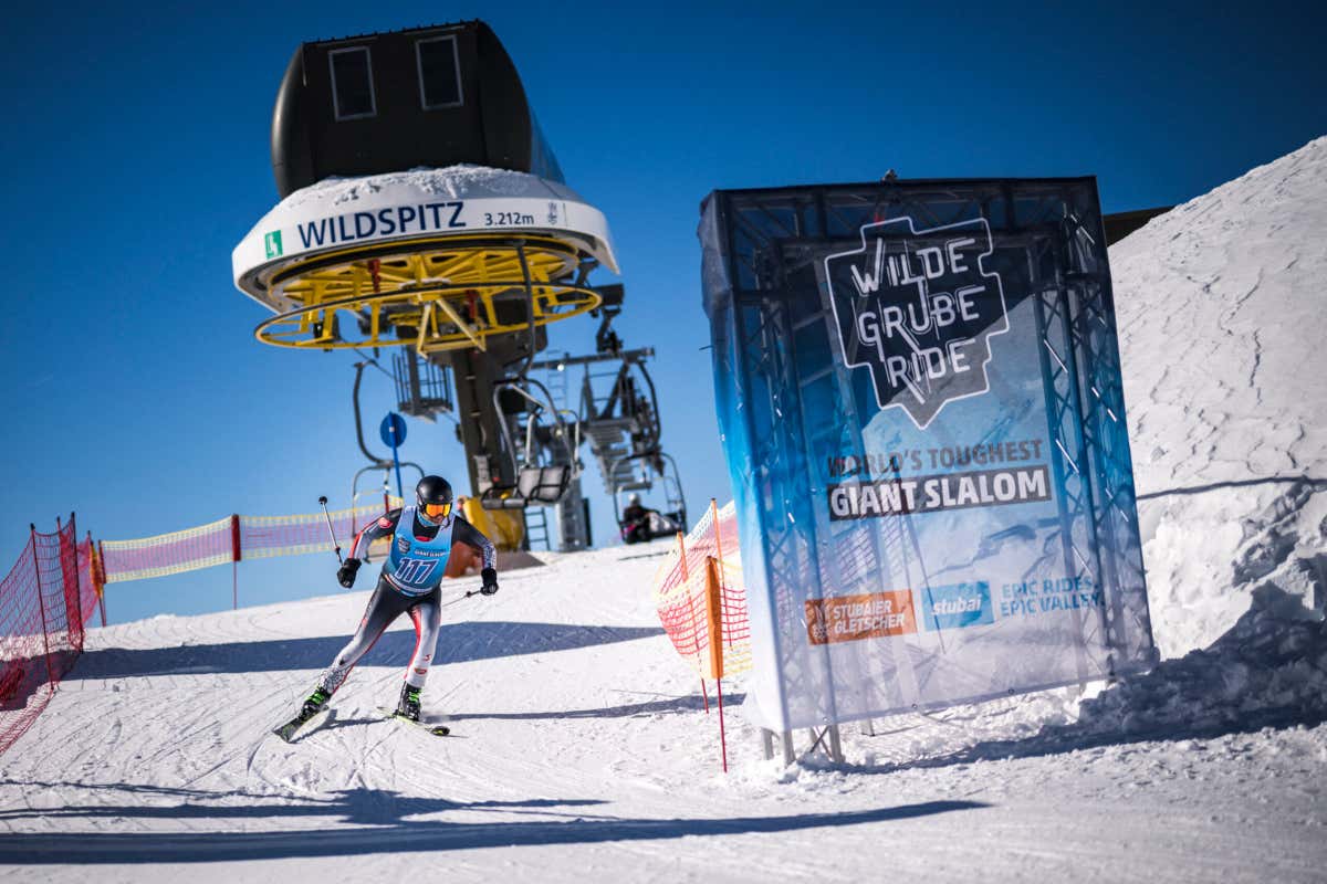 La Stubai Wilde Ride del 18 aprile sul ghiacciaio dello Stubai: gara di sci 6 chilometri e 160 porte
